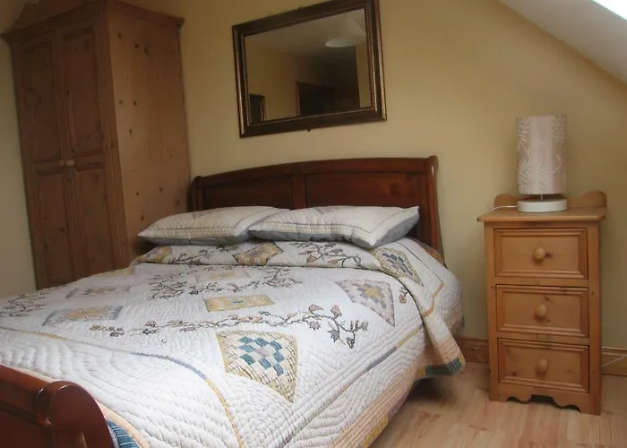 Ross House 4*